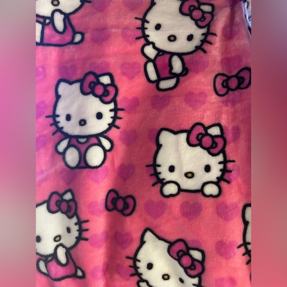 Hello Kitty throw blanket - Picture 4 of 4